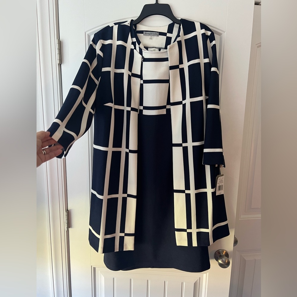 Size 18 Two piece Dress Set Navy and White